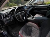 Toyota Camry 2021 годаүшін14 000 000 тг. в Алматы – фото 2