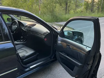 Mercedes-Benz E 320 2005 года за 5 900 000 тг. в Алматы – фото 15