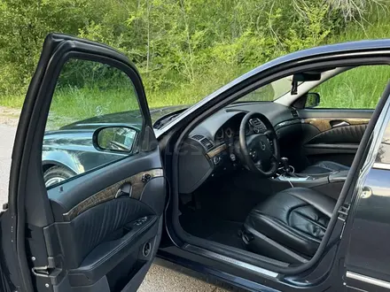 Mercedes-Benz E 320 2005 года за 5 900 000 тг. в Алматы – фото 23