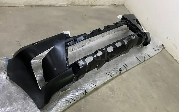 Передний бампер LEXUS LX 570 ОРИГИНАЛ за 200 000 тг. в Алматы