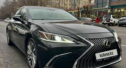 Lexus ES 350 2021 года за 20 000 000 тг. в Алматы