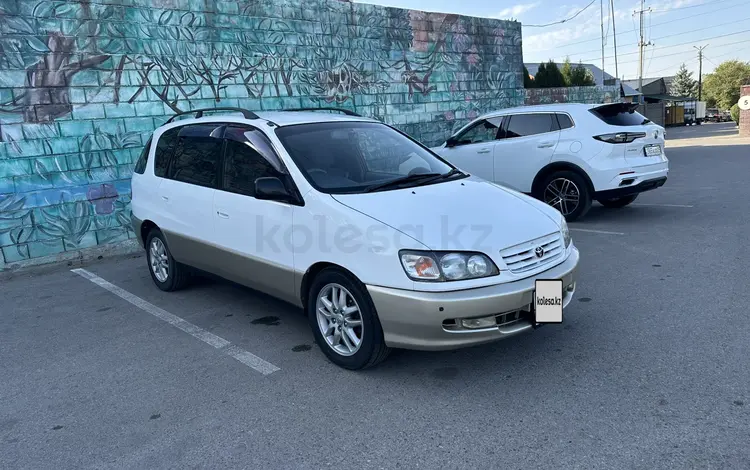 Toyota Ipsum 1997 года за 3 800 000 тг. в Алматы