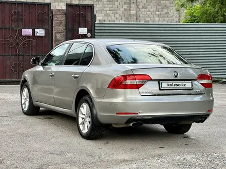 Skoda Superb 2013 года за 5 000 000 тг. в Алматы – фото 5