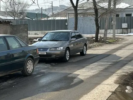 Toyota Camry 1999 года за 5 150 000 тг. в Шымкент – фото 2