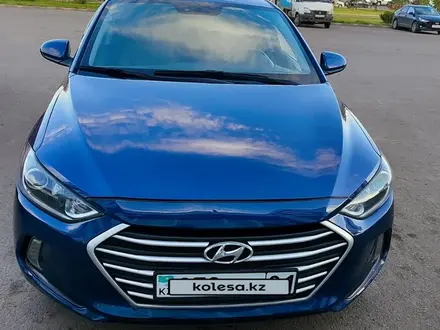 Hyundai Elantra 2018 года за 7 800 000 тг. в Астана