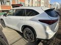 Toyota Highlander 2023 годаfor30 000 000 тг. в Актобе – фото 2