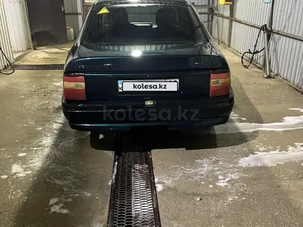 Opel Vectra 1993 года за 550 000 тг. в Актау – фото 4