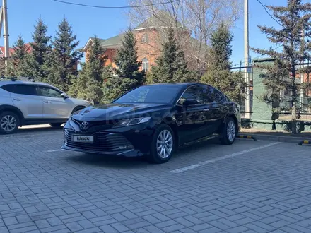 Toyota Camry 2018 года за 13 000 000 тг. в Алматы – фото 2