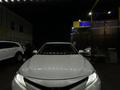 Toyota Camry 2018 года за 13 750 000 тг. в Алматы – фото 20