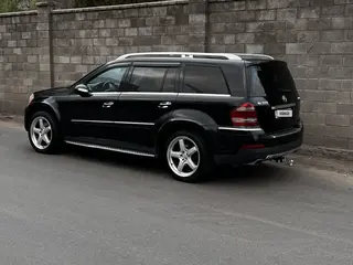 Mercedes-Benz GL 550