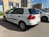 Volkswagen Golf 2005 года за 2 800 000 тг. в Астана