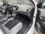 Chevrolet Aveo 2018 года за 4 300 000 тг. в Атырау – фото 4