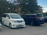 Toyota Alphard 2004 года за 8 200 000 тг. в Атырау