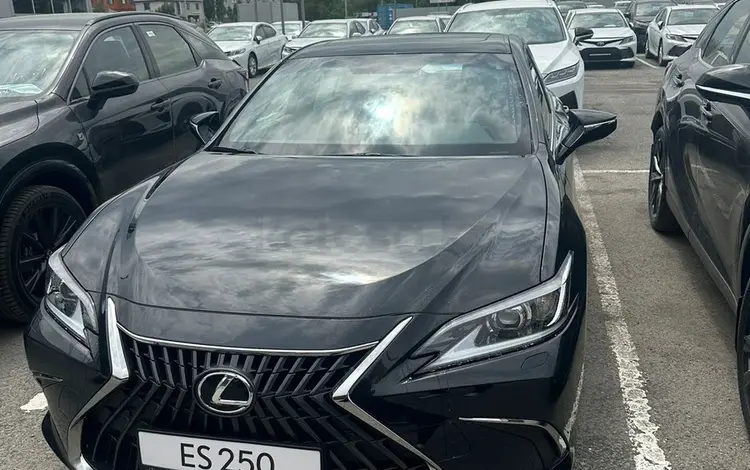 Lexus ES 250 2022 года за 25 000 000 тг. в Актобе