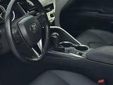 Toyota Camry 2023 годаүшін15 600 000 тг. в Семей – фото 3