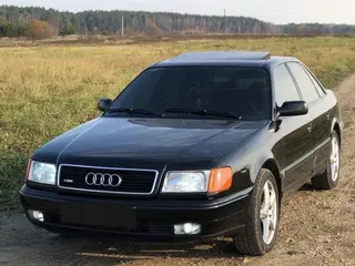 Audi 100