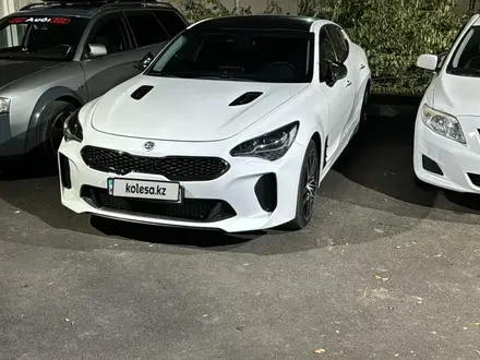 Kia Stinger 2020 года за 14 500 000 тг. в Алматы