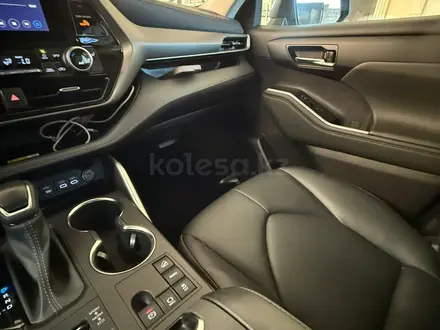 Toyota Highlander 2023 года за 25 000 000 тг. в Тараз – фото 13