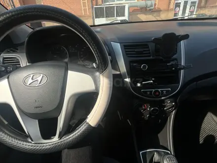 Hyundai Accent 2012 года за 3 900 000 тг. в Усть-Каменогорск – фото 14