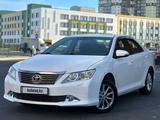 Toyota Camry 2014 года за 7 500 000 тг. в Астана – фото 2