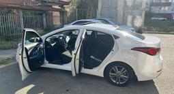 Hyundai Elantra 2015 годаfor6 800 000 тг. в Атырау – фото 5