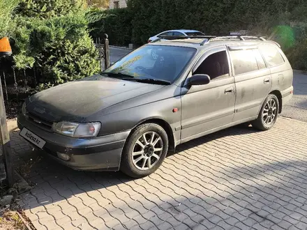 Toyota Caldina 1995 года за 1 400 000 тг. в Алматы