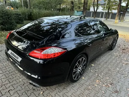 Porsche Panamera 2011 года за 23 500 000 тг. в Алматы – фото 28