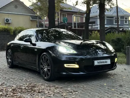 Porsche Panamera 2011 года за 23 500 000 тг. в Алматы – фото 33