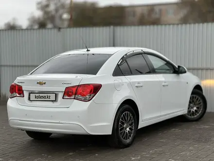 Chevrolet Cruze 2013 года за 4 400 000 тг. в Актобе – фото 4