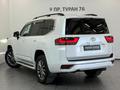 Toyota Land Cruiser Premium+ 2023 года за 57 900 000 тг. в Астана – фото 2
