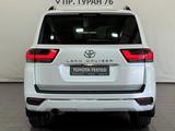 Toyota Land Cruiser Premium+ 2023 года за 57 900 000 тг. в Астана – фото 4