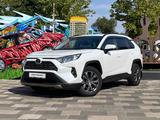Toyota RAV4 2025 года за 16 590 000 тг. в Алматы