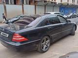 Mercedes-Benz S 500 1999 года за 2 450 000 тг. в Астана – фото 3