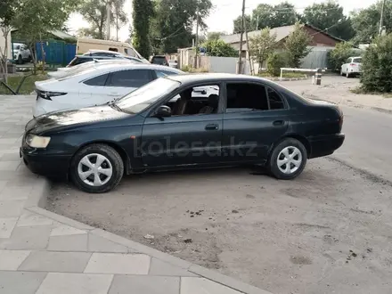 Toyota Carina E 1995 года за 1 100 000 тг. в Алматы – фото 2