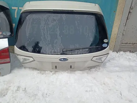 Крышка багажника дверь задняя за 80 000 тг. в Алматы