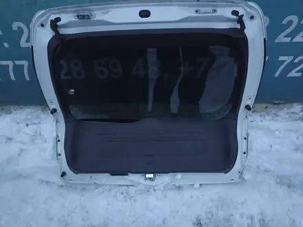 Крышка багажника дверь задняя за 880 тг. в Алматы – фото 5