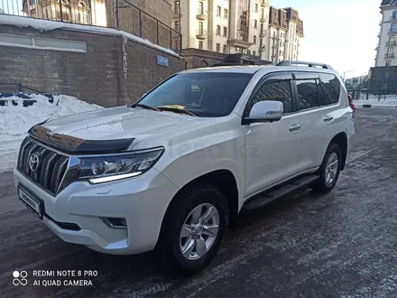 Toyota Land Cruiser Prado 2019 года за 23 000 000 тг. в Астана