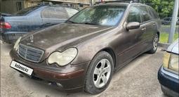 Mercedes-Benz C 200 2004 года за 2 350 000 тг. в Шымкент