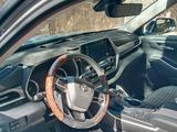 Toyota Highlander 2022 годаүшін32 000 000 тг. в Жезказган