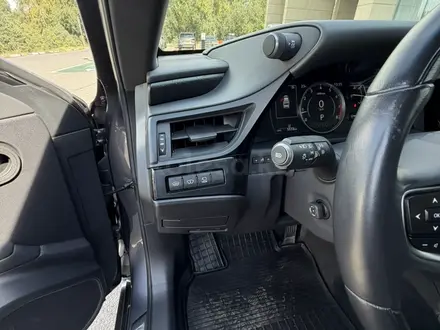 Lexus ES 250 2023 года за 32 000 000 тг. в Алматы – фото 28