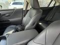 Lexus ES 250 2023 года за 32 000 000 тг. в Алматы – фото 29