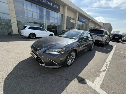 Lexus ES 250 2023 года за 32 000 000 тг. в Алматы – фото 3