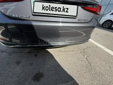 Lexus ES 250 2023 года за 32 000 000 тг. в Алматы – фото 38