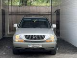 Lexus RX 300 1999 годаүшін4 800 000 тг. в Алматы – фото 2