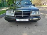 Mercedes-Benz E 260 1993 года за 1 150 000 тг. в Алматы – фото 2