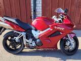 Honda  VFR 800 2008 года за 2 560 000 тг. в Петропавловск