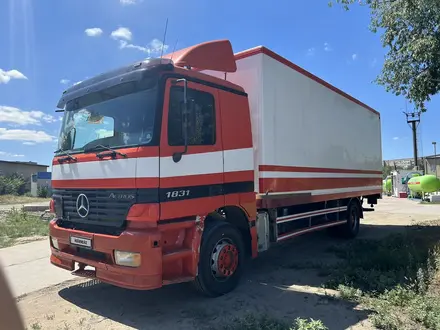 Mercedes-Benz  Actros 1999 года за 5 200 000 тг. в Семей – фото 8