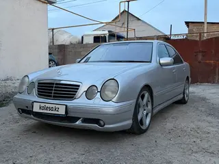 Mercedes-Benz E 280