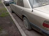 Mercedes-Benz E 260 1988 годаүшін500 000 тг. в Алматы – фото 4