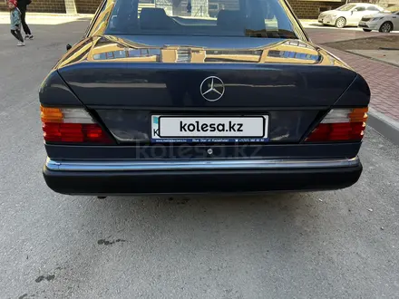Mercedes-Benz E 200 1992 года за 2 600 000 тг. в Кызылорда – фото 7